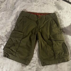 Red Camel cargo shorts size 31. Color dark green. Like New